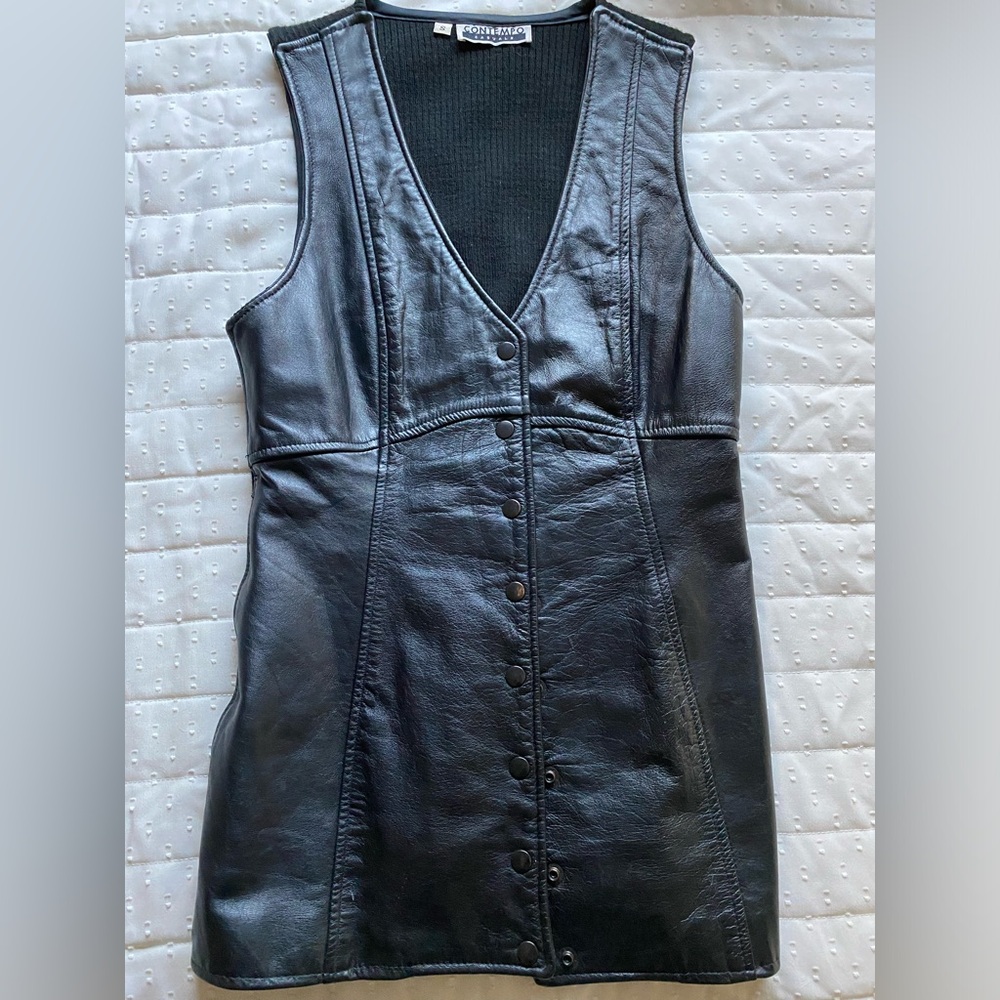 Contempo vintage leather vest black small